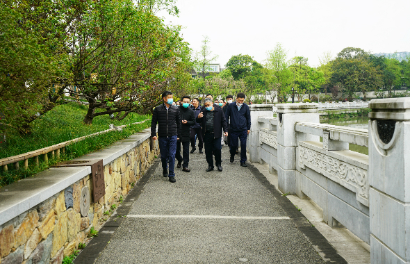 资产公司获市住建局新冠肺炎疫情防控期间房地产交易租赁行业先进企业1_meitu_8.jpg